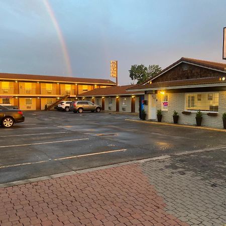 מוזס לייק Inn On 3Rd Ave מראה חיצוני תמונה